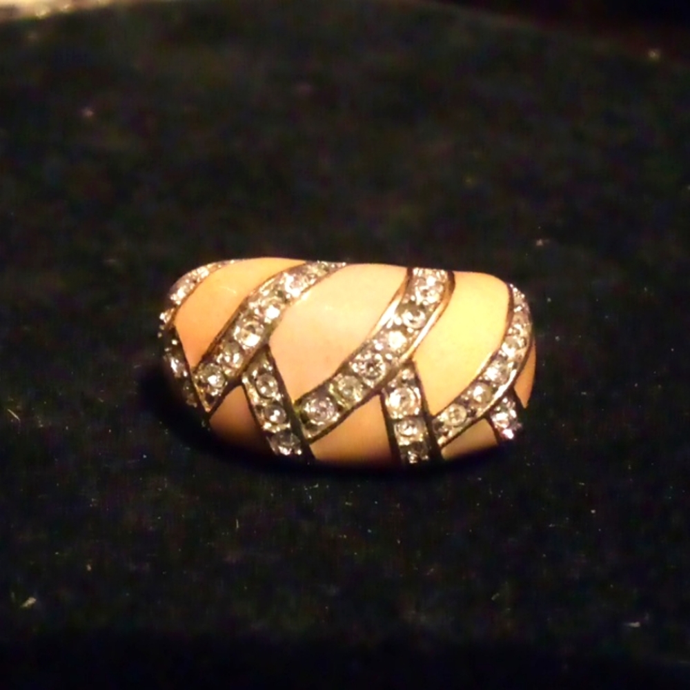 Beautiful Joan Rivers ring gold with pave crystals and enamel